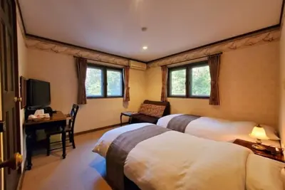 Image de A twin room with a stylish catfoot bathtub  You  / Minamitsurugun Yamanashi