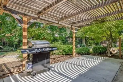 Image de A Hidden Gem | Gorgeous Home in Prime Fresno Area! \n\n