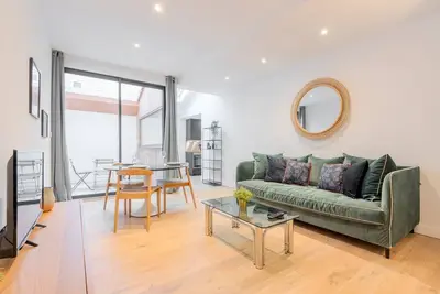 Image de Duplex entièrement équipé avec extérieur & parking