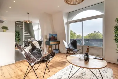 Image de Appart. 3ch lumineux avec balcon et parking privé.