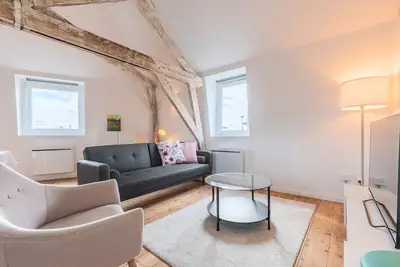 Image de Charmant appartement au Croisé Laroche 2 chambres
