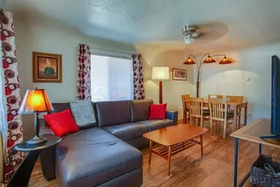 Image de Adorable Adobe - Oldtown Abq, Eat! Shop! Museums! \n\n