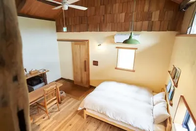 Image de A private house renovated with natural materials and filled with the scent of wood / Wake-gun Okayama