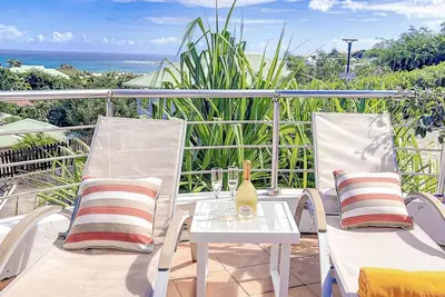 Image de Villa Mandarine Ă 5 min de la plage d'Orient Bay avec vue mer