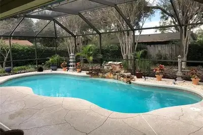 Image de This Charming House with an outdoor pool, 3 bedrooms, 2 full baths.