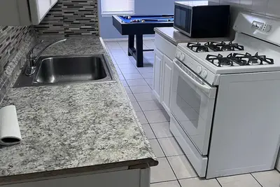 Image de 2 bedroom house in great of East Dearborn
