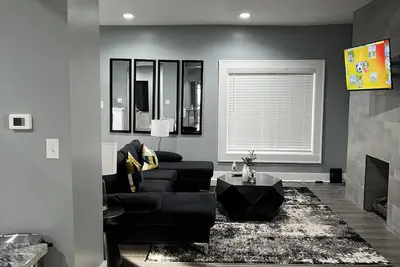 Image de Elegant & Cozy Oasis Near Downtown Indy, 10 mins from Fountain Sq & Mass Ave!