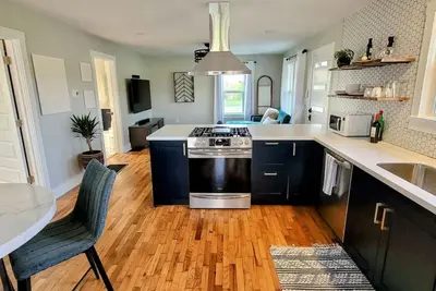 Image de [C] 1096 E 1296 Rd, Lawrence, 66047 · [C] 2-Min from Lawrence City Style & CountryPeace