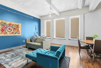 Image de Amyfinehouse Comfy 2br Loft|Pool+Desk+Valet