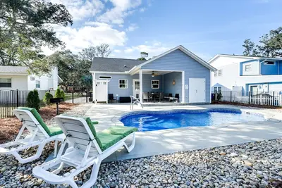 Image de Serene Oak Island Home w/ Private Saltwater Pool!