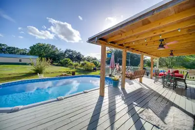 Image de Moore Haven Getaway w\/ Deck & Private Pool