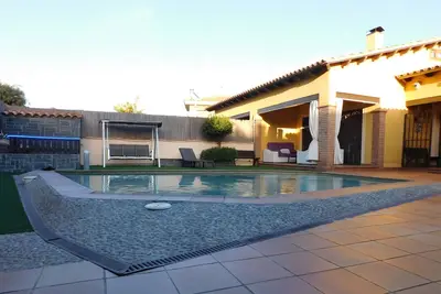 Image de Maison de vacances 'Cal Bessones' avec piscine privée, Wi-Fi et climatisation