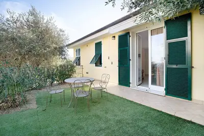 Image de Appartement de vacances \"La Taggiasca\" avec vue sur la mer, jardin privé et Wi-Fi