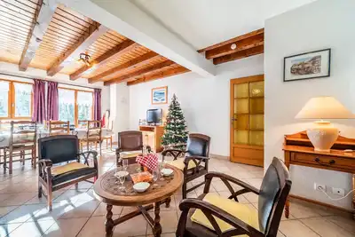 Chalet 'La Grange Du Criou' avec vue sur les montagnes, terrasse privée et Wi-Fi