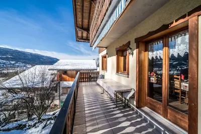 Chalet 'La Grange Du Marcelly' avec vue sur la montagne, terrasse privée et Wi-Fi