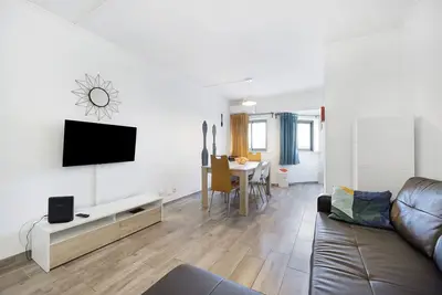 Image de Appartement de vacances \"Praia Da Rocha Mar Maison d'hôtes\" avec 2 balcons, terrasse et Wi-Fi