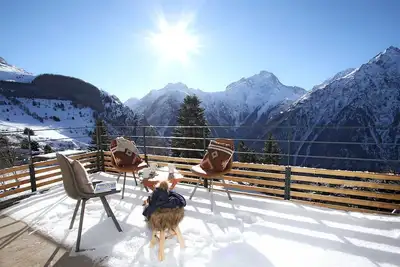 Image de T4 90m2 | Terrasse avec belle vue sur le glacier