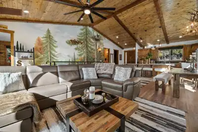 Image de Shem Shack - Modern, Game Room, Wet Bar, Fire Pit