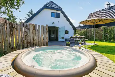 Image de Belle maison de vacances avec wellness
