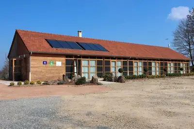 Image de Gîte éco-responsable avec jardin, internet, chambres équipées et adaptés Pmr