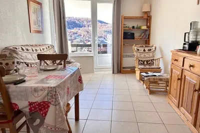 Appartement à Risoul, balcon, 2 pièces, 6 couchages, parking, animaux admis