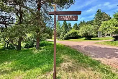 Image de Cabin in the Woods ~ Close to Powderhorn!