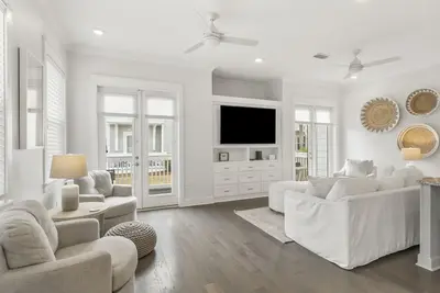 Image de Prominence 30a Coastal Soul- Golf Cart, 4 Bikes, 2 Pools - Big Chill, Sleeps 10