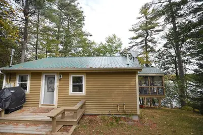 Image de Wonderful family cottage on peaceful Whitney Pond