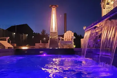 Image de Staycation Oasis! a unique Experience! \n\nHeated salt water pool opens 04/02/25! \n