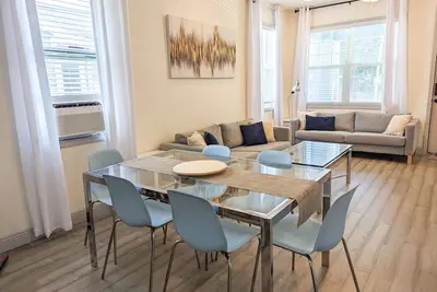 Image de All you need! 2/1 Tampa Home