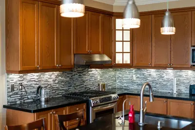 Image de Awesome 5br Home ~ Brampton ~ Stylish ~ Patio