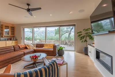 Image de Retreat to a Carmel Valley oasis