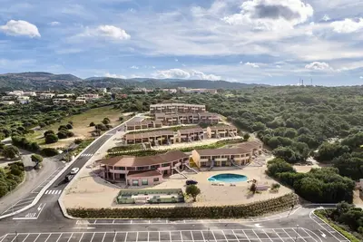 Image de Residence with pool in Isola Rossa