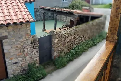 Image de Casa Tipica Asturiana con su Corredor Patio Cerrado con Cenador Ideal Familias