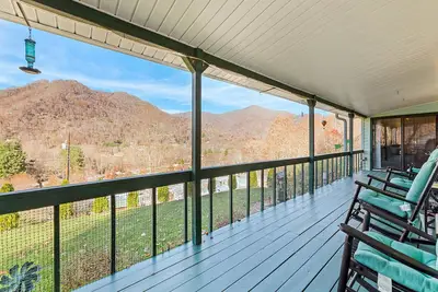 Image de Lazy Bear Lodge-Breathtaking Views! Pet Friendly! Fantastic Location