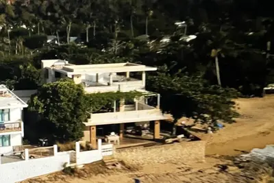 Image de The House on the point at Shacks! This house is being rented for the first time!