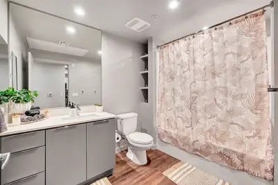 Image de Brand New! 2br Apt near Disney and Sna! Pool & Gym\n