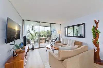 Image de Direct Oceanfront Mauna Loa Shores #508 New Remodel next to Beach Park