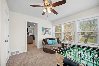 Image de Ingersoll Immersion - 4br city gem with game table; near all the excitement!