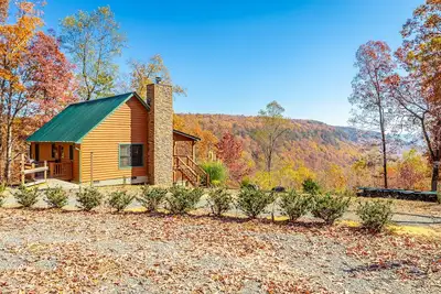 Image de Cast Iron Cabin - Hot Tub & Mountain View - Near Chattanooga