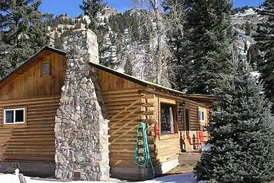 Image de High Mountain 3 Br log home w/ fireplace