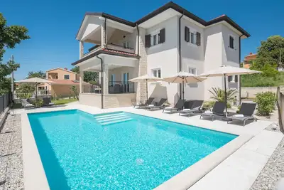 Image de Superbe maison Ă Rojci avec cuisine