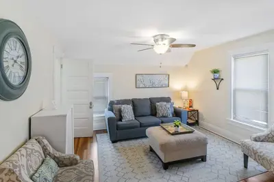 Image de Great for families Dt Libertyville Near Naval Base