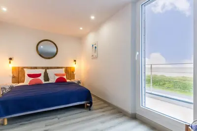 Image de Maison en bord de mer avec balcon, parking et WiFi