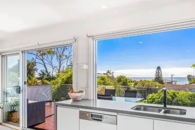 Image de New to Vrbo: Lavish Home 4mins to the beach Pet- Friendly House