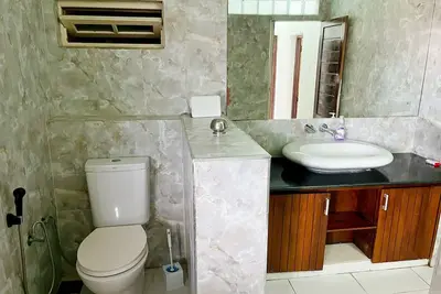 Image de Conveniently located house in the heart of the city.