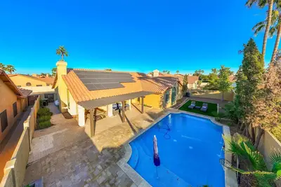 Image de Tranquil Retreat at Ocotillo, 4bd, 2. 5ba, Huge Pool, and Pool Table.