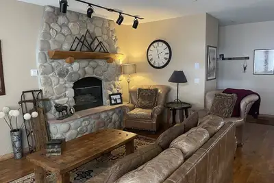 Image de Awesome cozy condo with mountain views and a short walk to Lionshead.