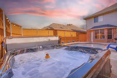 Image de Family Friendly 5-Bedroom w\/ Pool