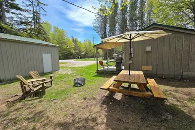 Image de Drummond Island Hotel & Vacation Homes - Heardy's Yada Yada